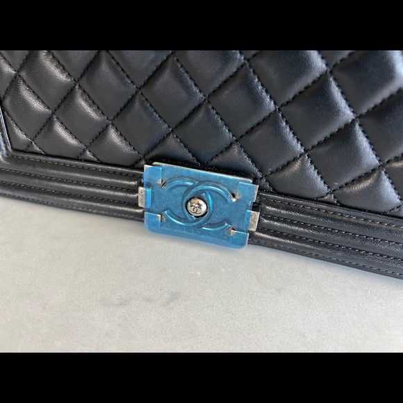 Authentic CHANEL Medium Flap Boy Bag - PRISTINE CONDITION. - Picture 8 of 15